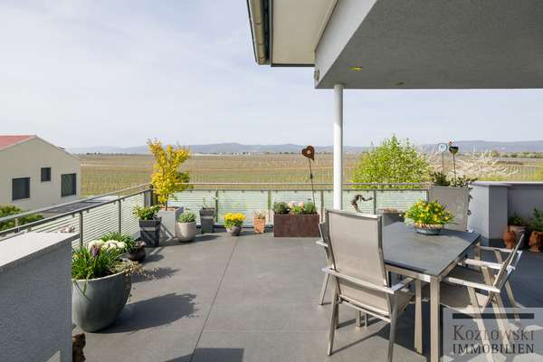 thumbnail von Exklusiver Wohngenuß mit Pfalzblick – Das Panorama-Penthouse!