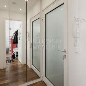 Entrée mit Spiegelschrank