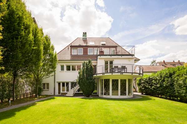 thumbnail von Nähe Neckarufer – Stilvolle Lifestyle-Villa mit traumhafter Gartenanlage!