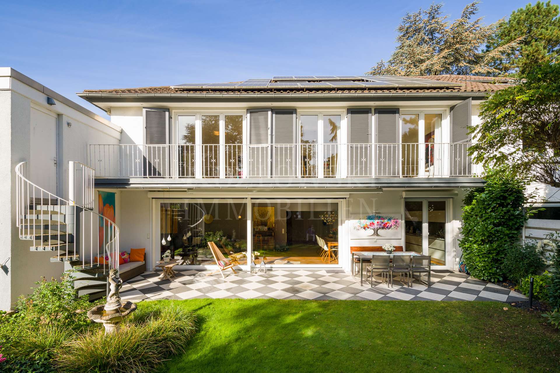 Galerie-Villa in Toplage