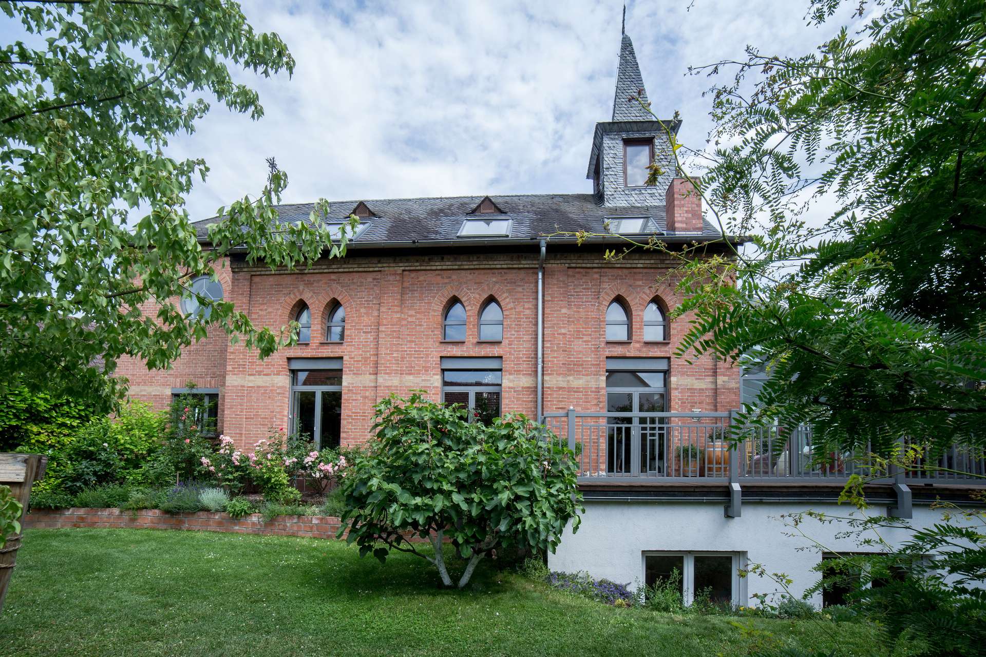 Kapelle - Gartenansicht