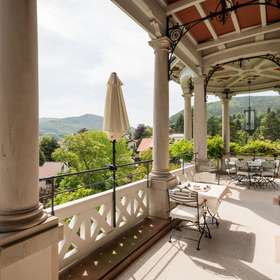 Pergola und Pavillon