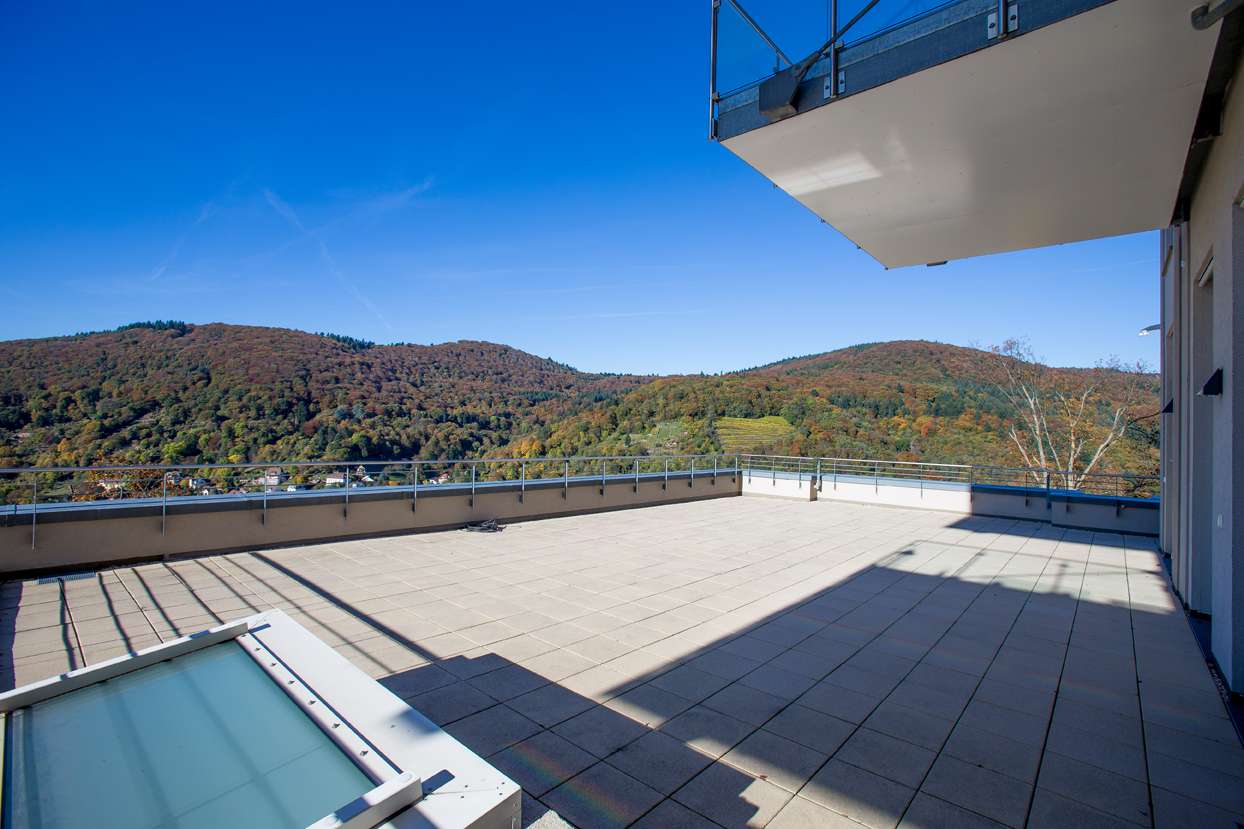 große Dachterrasse