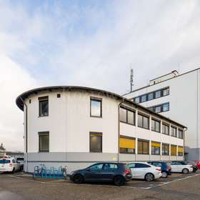 Bürogebäude - Rückansicht