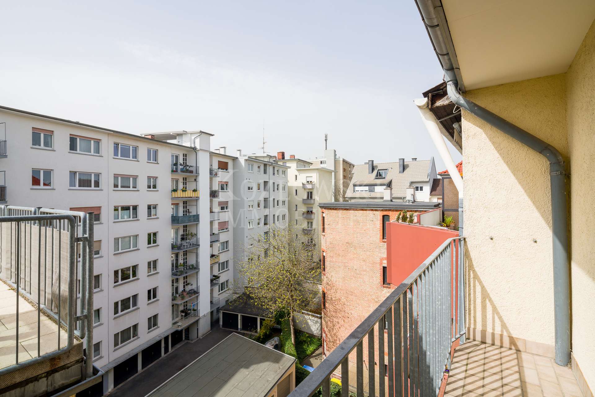 mit Westbalkon