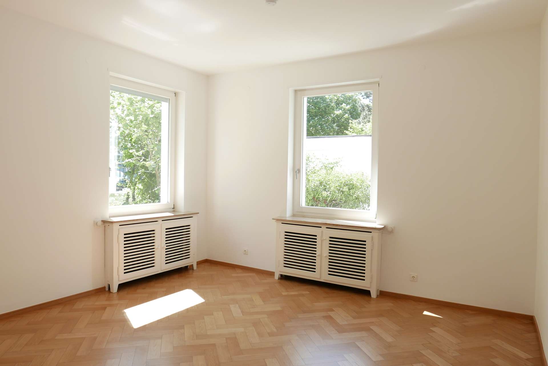 Schlafzimmer I von III - EG