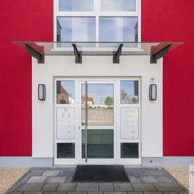 Willkommen - Hauseingang