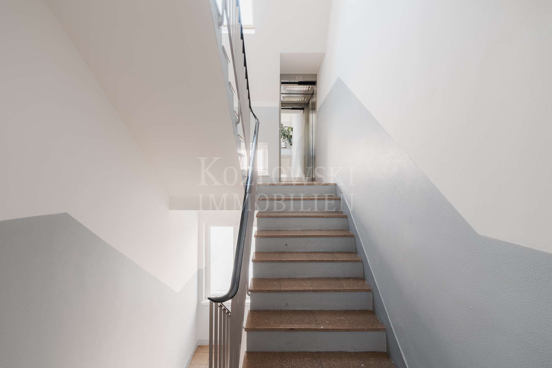 Lift auf Zwischengeschoss