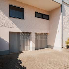 D-Garage mit Stellplätzen