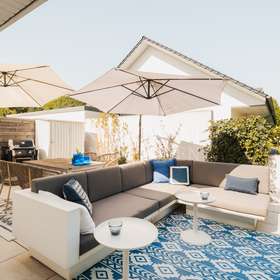 und Terrasse 