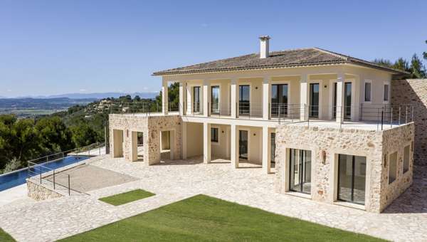 thumbnail von Mallorca Oase der Extraklasse – Neubau-Villa „Son Prohens“ in grandioser Panoramakulisse!
