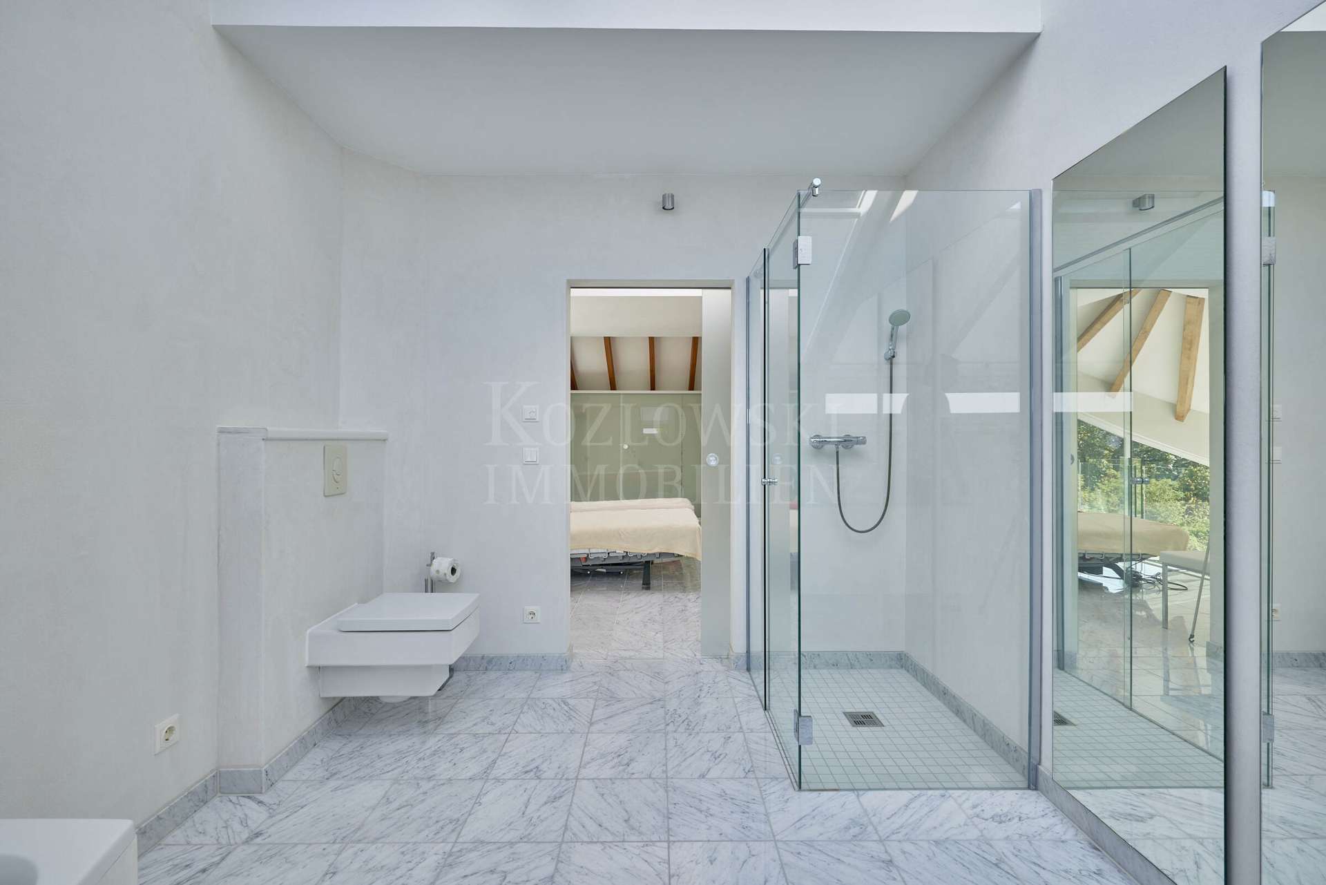 mit Dusche