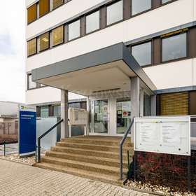 Bürogebäude - Haupteingang