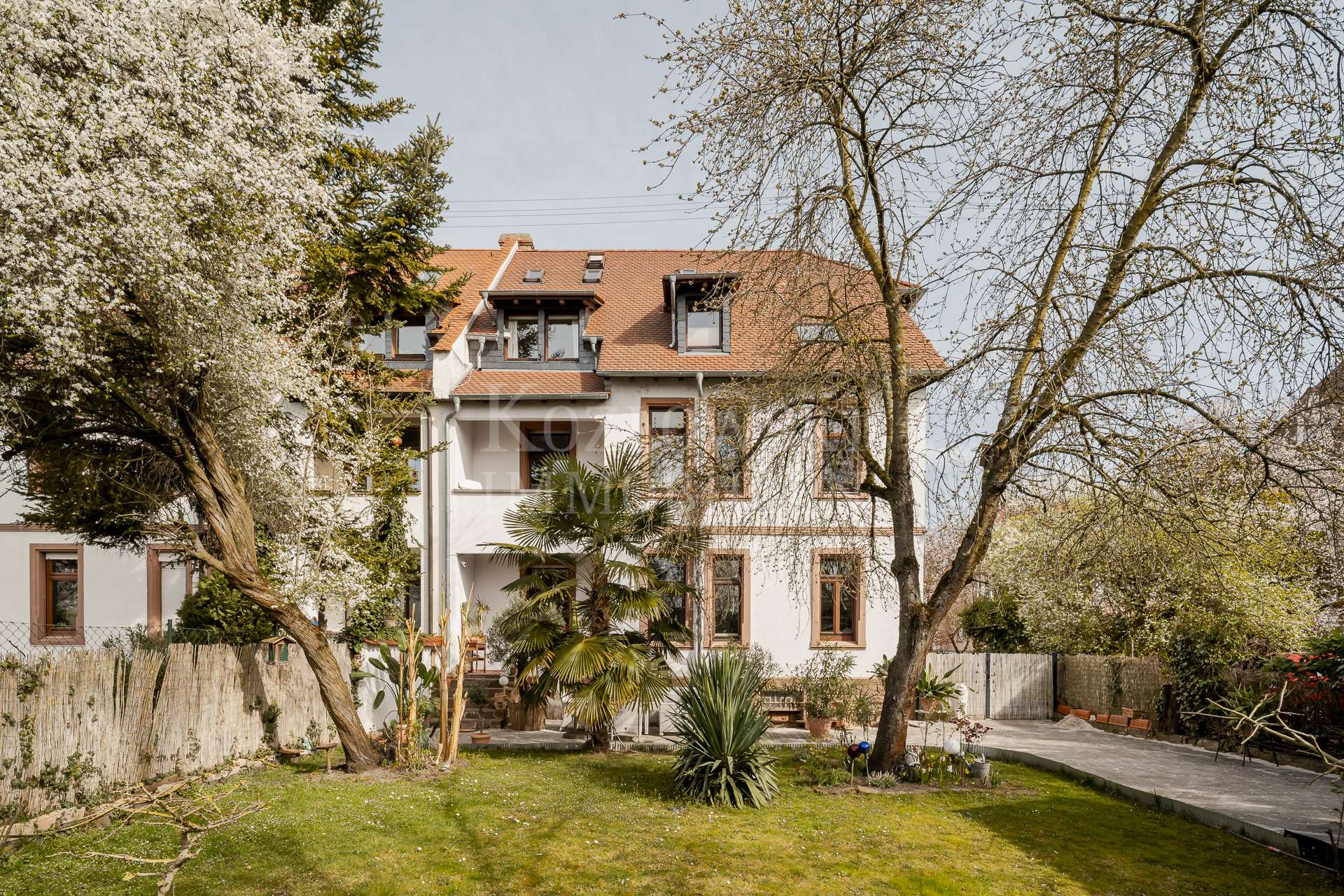 Villa - Gartenansicht