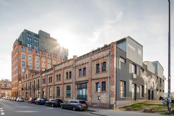 thumbnail von Hafenpromenade Jungbusch I DOCK 31 – Stylisches Design-Loft mit Balkon!