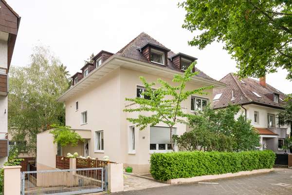 thumbnail von SECRET SALE in Neuostheim – Freistehendes 4-Familienhaus mit großem Garten!