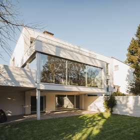 Villa - Gartenansicht